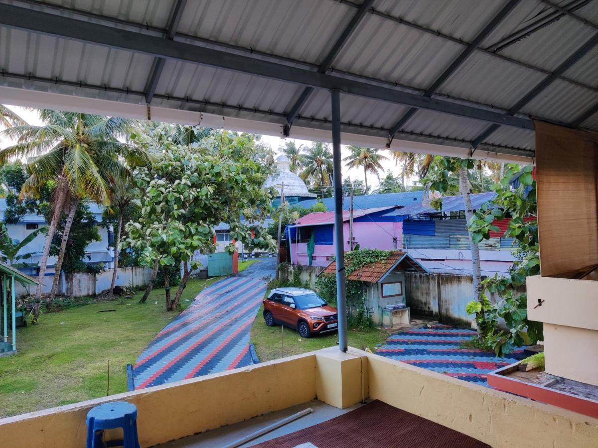 Ferienwohnung Wind &Waves Kollam Exterior foto